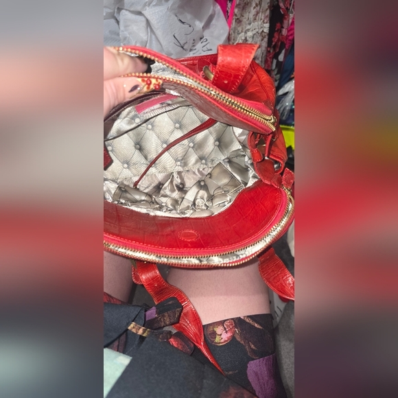 🍁🍂RARE VTG Genuine Red Leather Croc Betsey Johnson Satchel Gold Tassel Key Fob - Picture 6 of 13